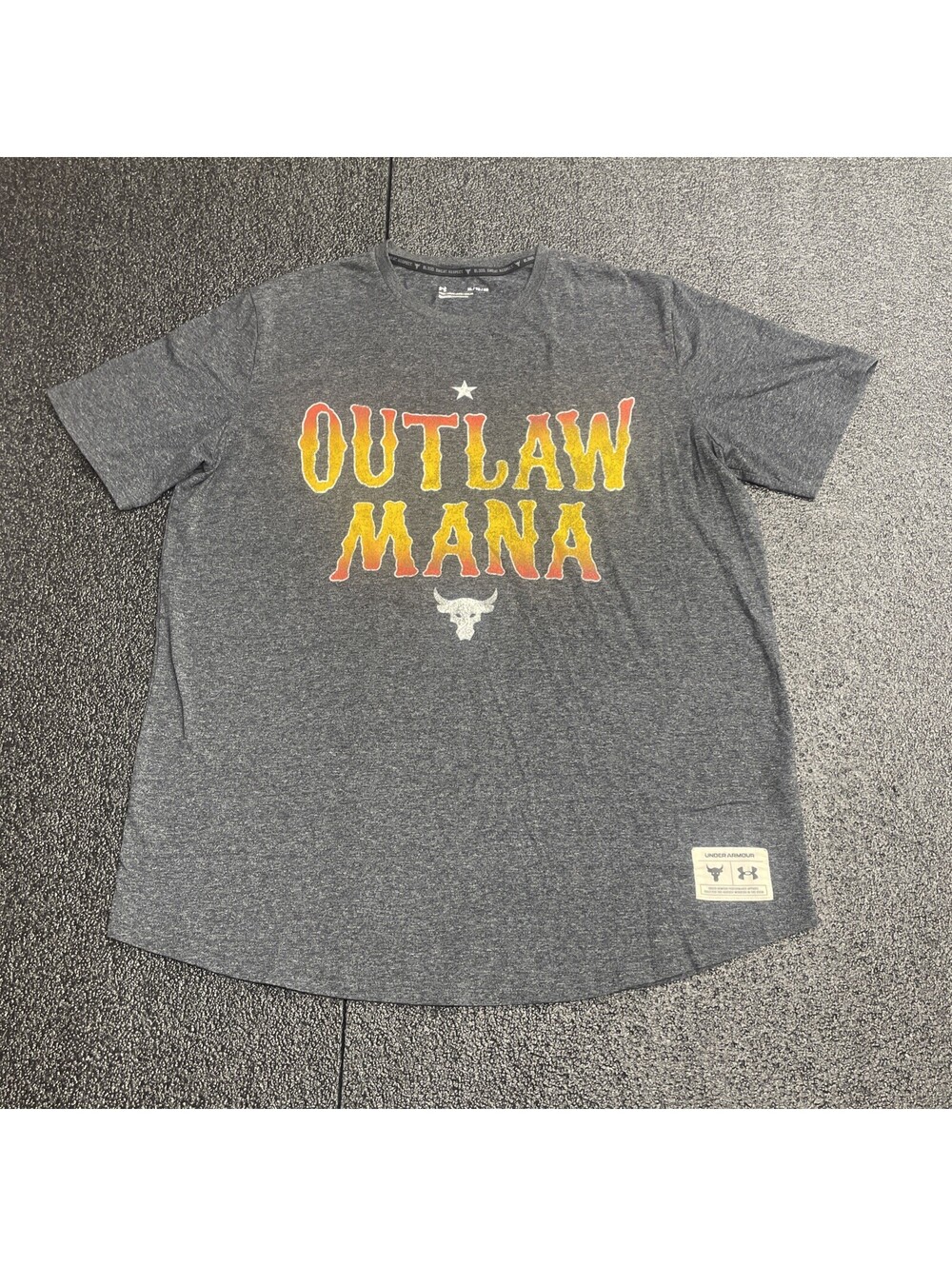 Under Armour Project Rock Outlaw Mana T Shirt Mens XL extra Large Gray Loose Fit